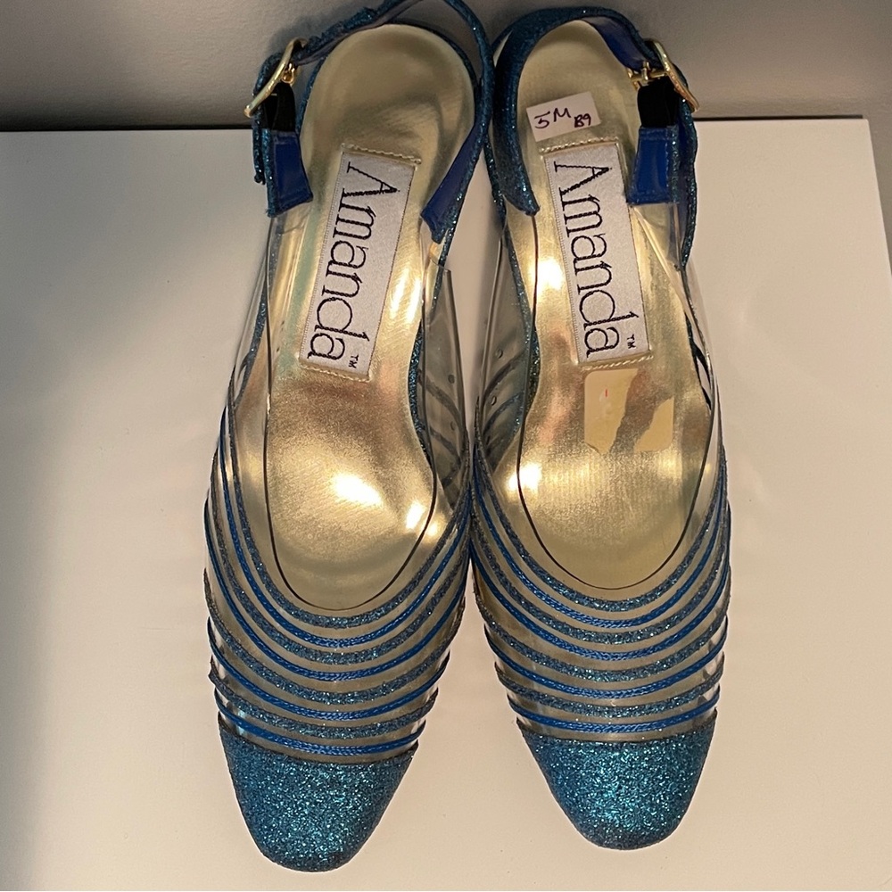 Vintage Amanda brand size 5 women’s Cinderella slipper - blue glitter